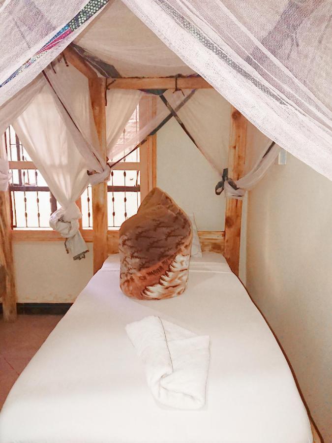 The Secret Garden Hotel モシ エクステリア 写真
